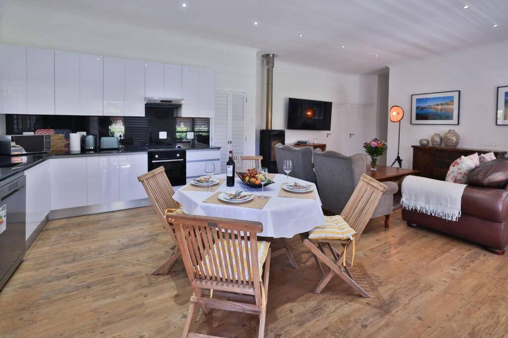Garten Wohnung Mit Pool, 2 Schlafzimmer ケープタウン エクステリア 写真
